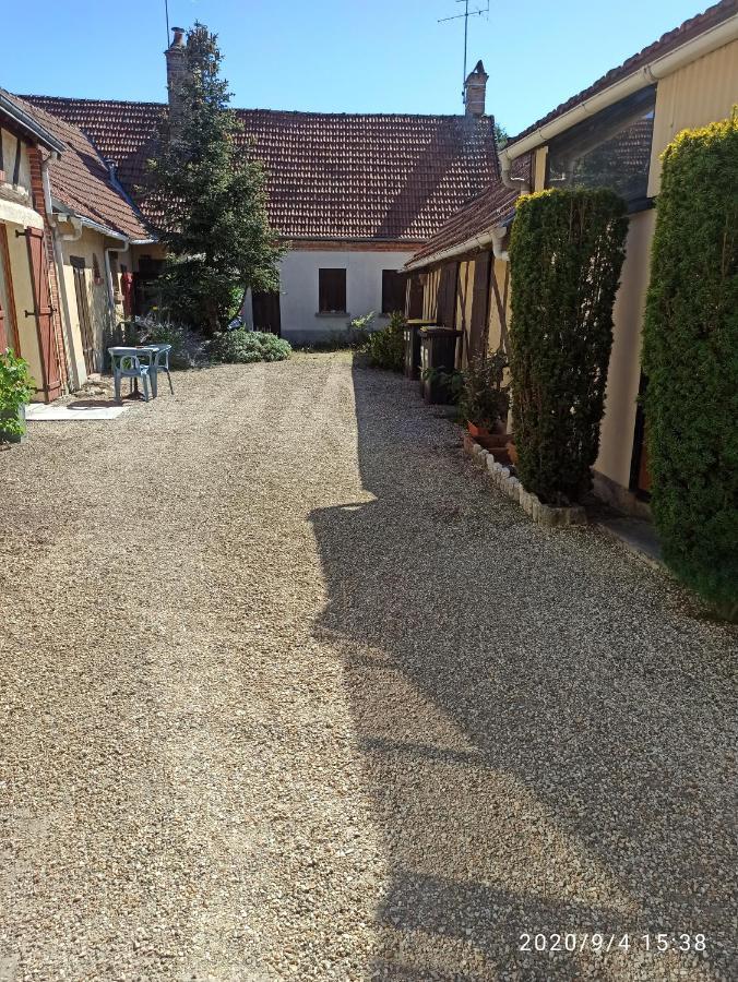 Agreable Studio Dans Le Centre Historique La Ferté-Saint-Aubin Exteriér fotografie